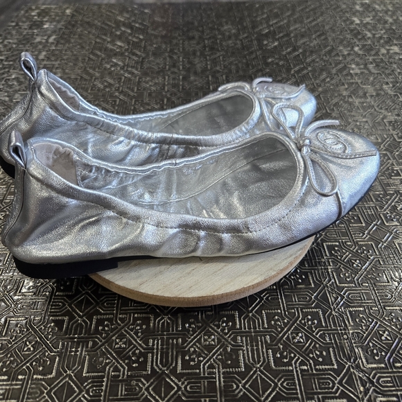 🐢 Chanel Silver Cap toe ballet flats. Size 38 - Picture 6 of 17
